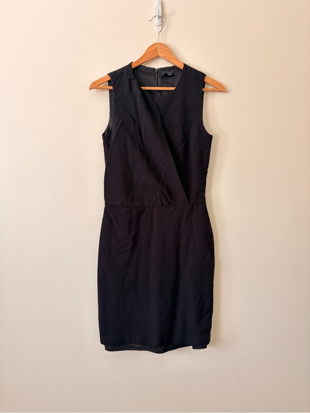 Theory Sleeveless Wool Wrap Dress Black Mini Size 0